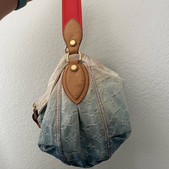 Authentic Louis Vuitton Ombré Denim bag - Picture 2 of 16